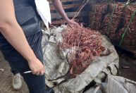 Ferros-velhos são alvo de operação contra comércio de cabos furtados na BA