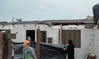 Temporais no RS causam destelhamentos, alagamentos e falta de luz