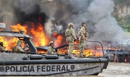 PF destrói 277 dragas em garimpos ilegais no Amazonas; prejuízo ao crime é de R$ 1 bi