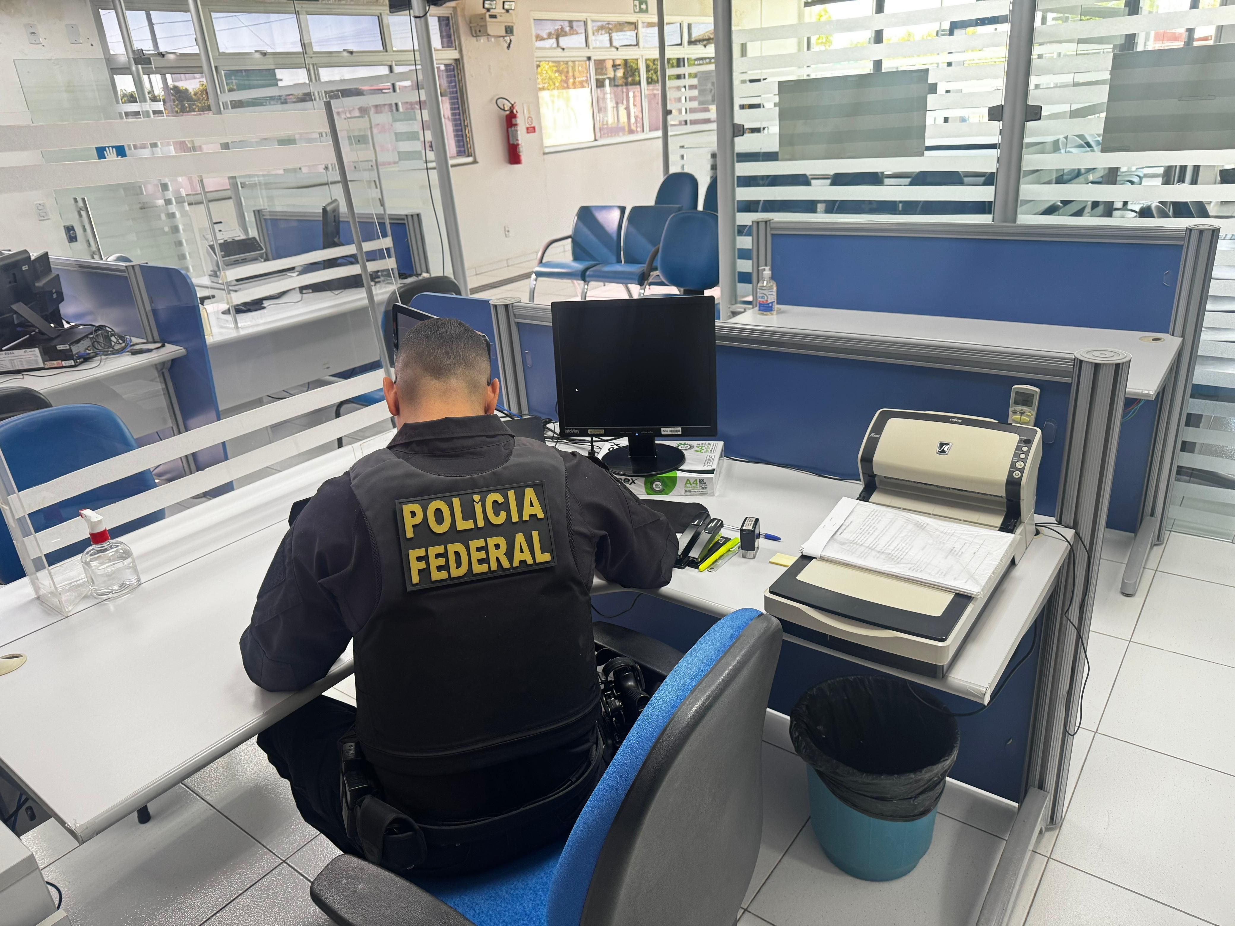 Advogada e gerente do INSS são alvos da PF contra esquema de fraudes na Bahia e no Rio