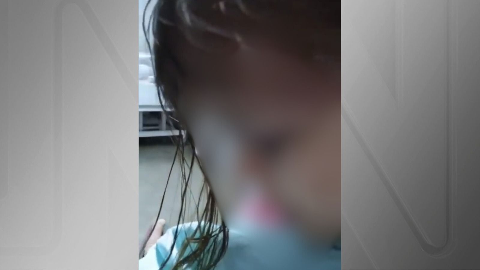 Menina agredida por Linneker Steven Siqueira Ramos Silva • Reprodução