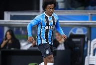 Grêmio: Willian deixa jogo contra o Vitória lesionado e preocupa