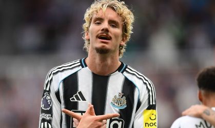 Woltemade fez o gol da vitória do Newcastle