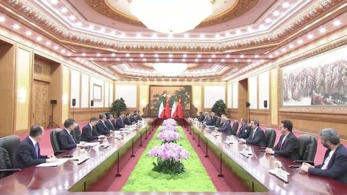 Xi Jinping se reúne com presidente do Irã em Pequim