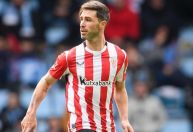 Zagueiro de clube espanhol sofre 10 meses de suspensão após caso de doping