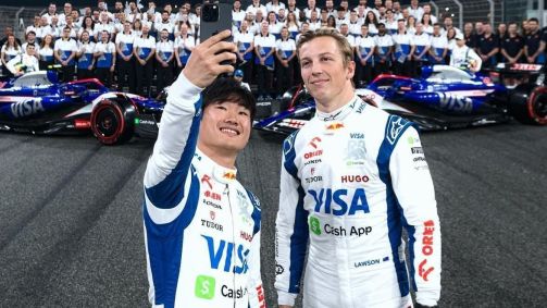 Tsunoda e Lawson, pilotos da Fórmula 1