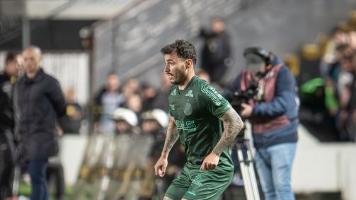 Zeca em ação pelo Coxa