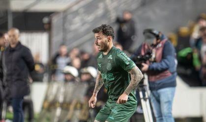 Zeca em ação pelo Coxa