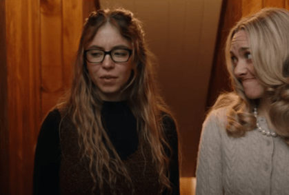 Autora elogia adaptação de "A Empregada" com Sydney Sweeney