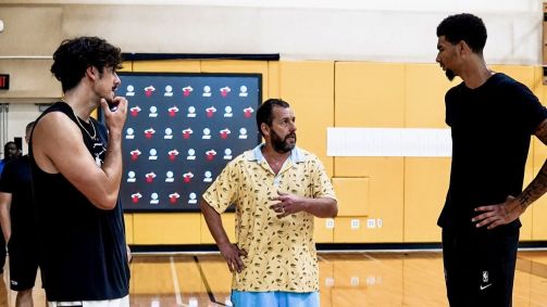 Adam Sandler treinando com o Miami Heat