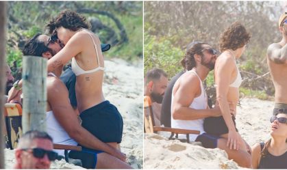 Agatha Moreira e Rodrigo Simas trocam beijos em praia no Rio