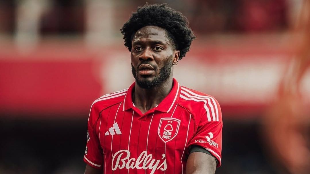 Ola Aina sofre lesão e deve desfalcar Nottingham Forest por três meses