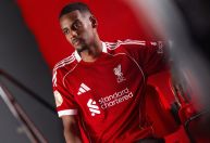 Liverpool anuncia Isak, maior transferência da história do futebol inglês
