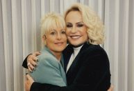 Ana Maria Braga "abraça" sua versão do passado usando IA e choca fãs