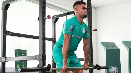 Andreas Pereira faz testes físicos no Palmeiras