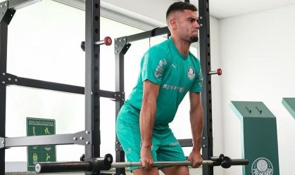 Andreas Pereira faz testes físicos no Palmeiras