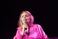 Morre Angela Ro Ro, aos 75 anos