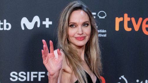 Angelina Jolie no tapete vermelho de "Couture" no Festival Internacional de Cinema de San Sebastian, na Espanha