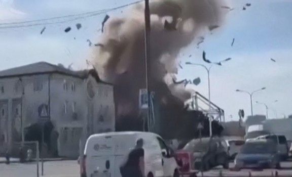 Ataque de drones russos atinge universidade na Ucrânia