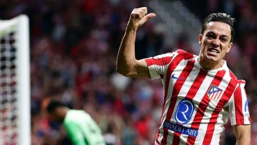 Raspadori comemora gol pelo Atlético de Madrid contra Eintracht Frankfurt