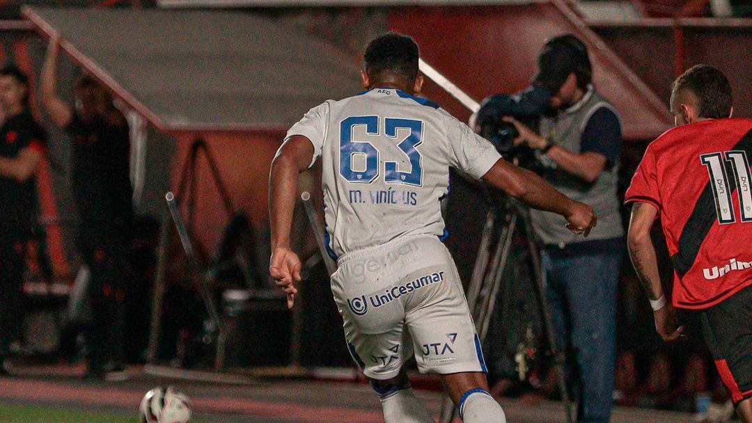 Avaí e Atlético-GO se enfrentaram pela 26ª rodada da Série B