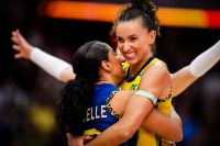 Brasil se impõe, bate França e vai à semifinal do Mundial Feminino de Vôlei
