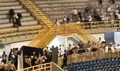 Clássico entre Ceará e Fortaleza acaba em pancadaria entre torcidas; veja