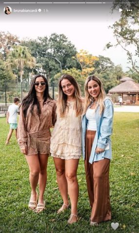 Bruna Biancardi compartilha foto com Bruna Biancardi e Bianca Coimbra • Instagram/Bruna Biancardi