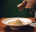 Segredo do cacio e pepe perfeito rende Ig Nobel a jovens físicos