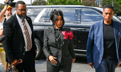 Cardi B comparece em tribunal para argumentos finais em processo civil