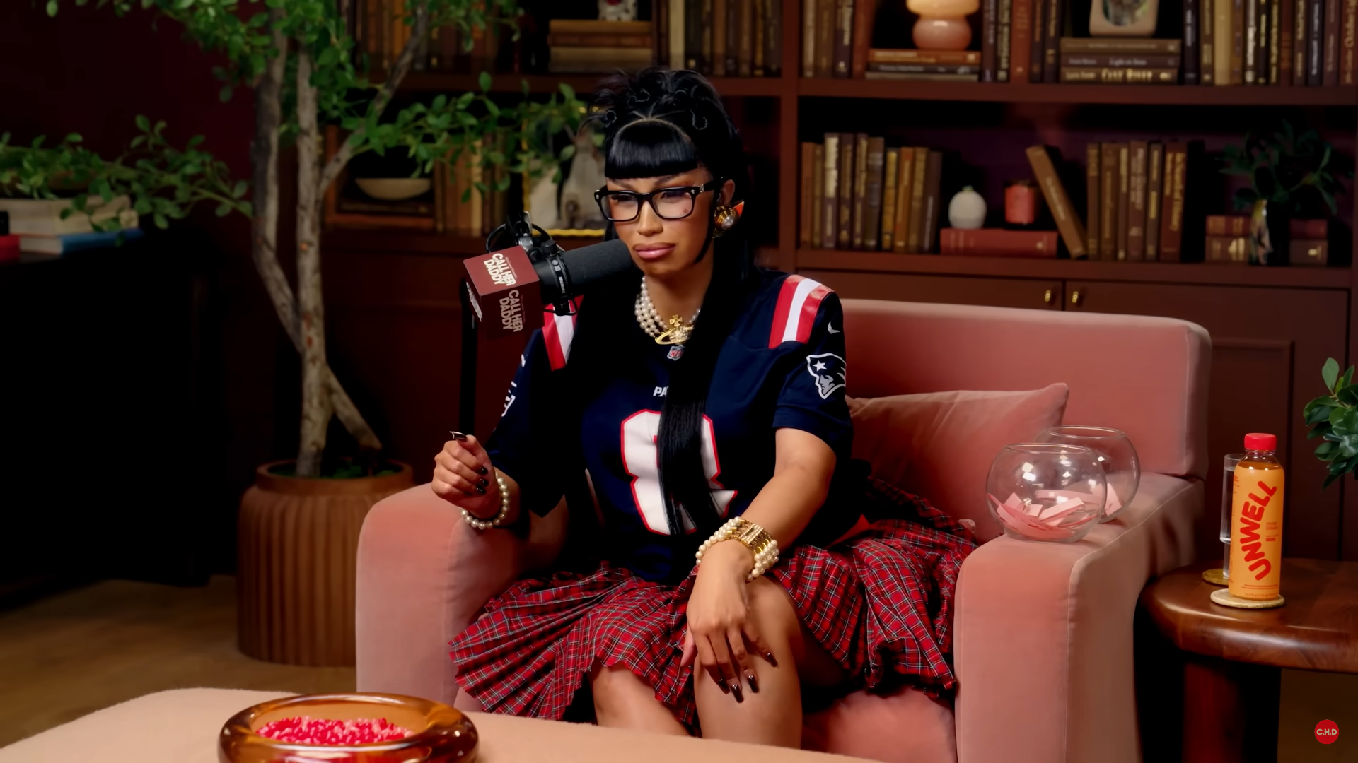 Cardi B foi a convidada do último episódio do podcast Call Her Daddy