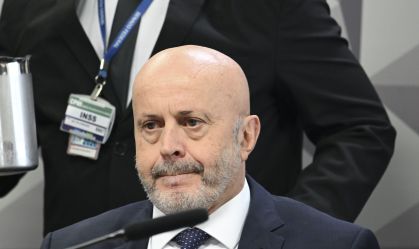 André Mendonça vota para manter prisão do “careca do INSS”