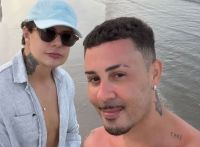 Carlinhos Maia responde boatos de novo namorado após trair Lucas Guimarães