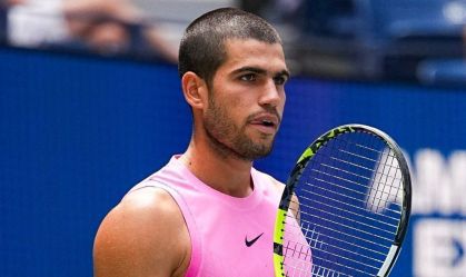 Carlos Alcaraz em quadra pelo US Open