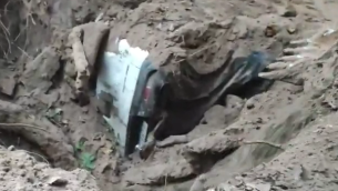 Carro enterrado em bunker: homens desaparecidos foram cobrar R$ 250 mil