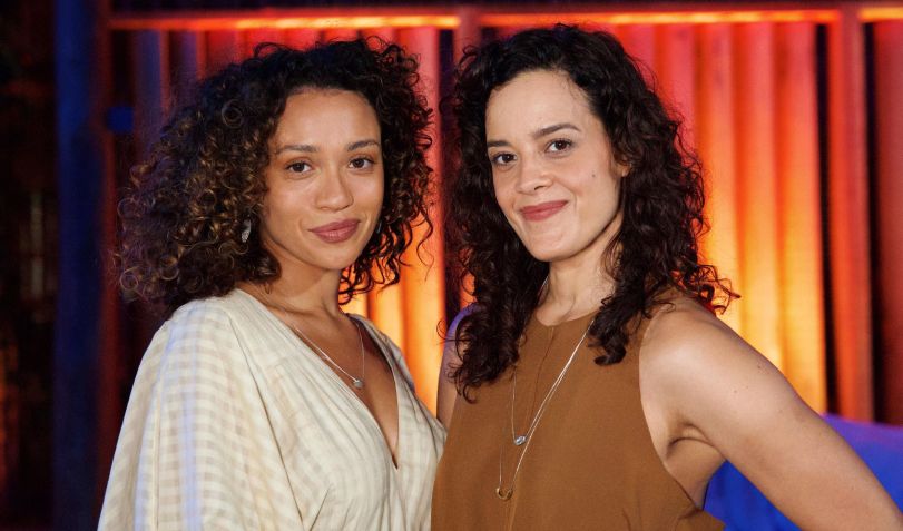 Laís and Cecilia in the soap opera "Vale Tudo" • Globo/Manoella Mello