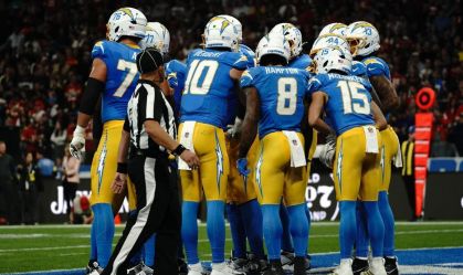 Time dos Los Angeles Chargers reunido