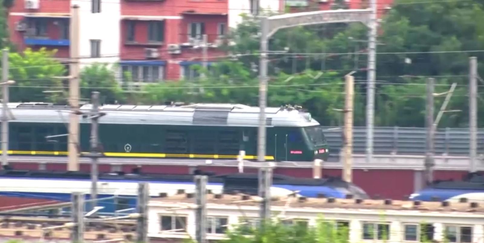 Chegada do trem de Kim Jong-un na China