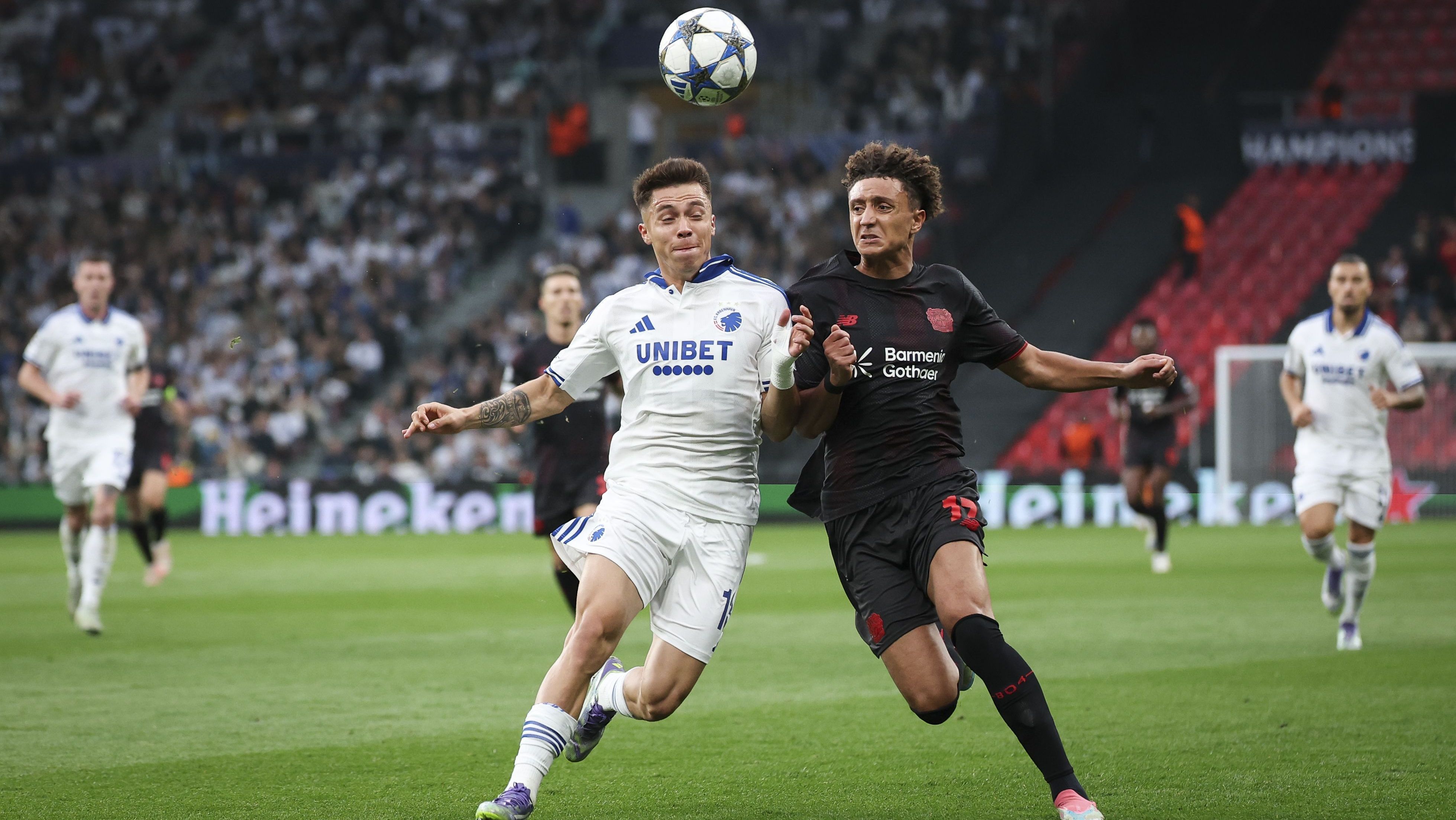 Copenhagen e Leverkusen empataram na estreia da Champions
