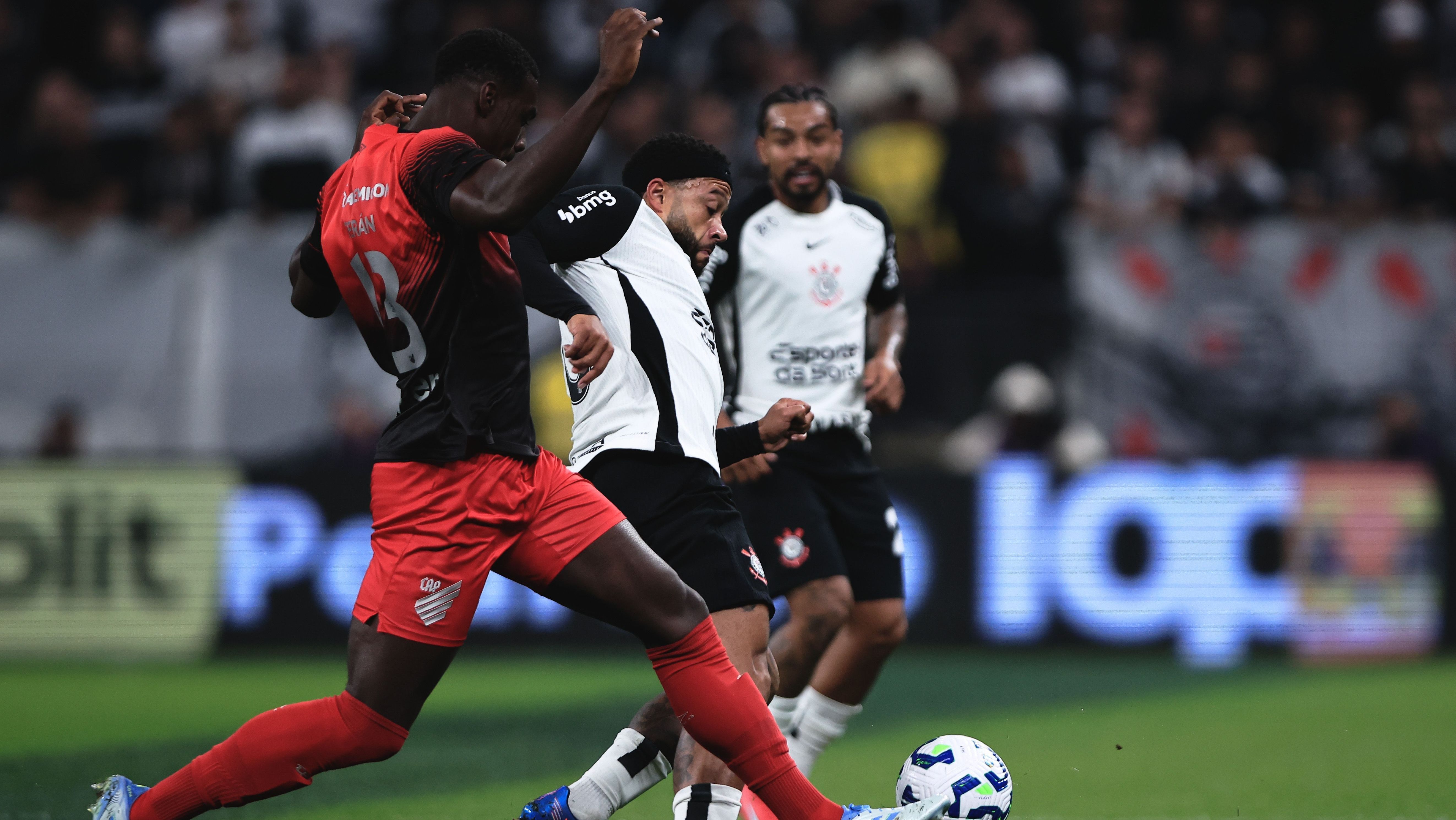 Lance de Corinthians x Athletico-PR pela Copa do Brasil