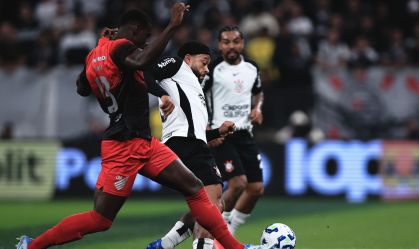 Athletico-PR tem gol anulado contra o Corinthians; veja o lance