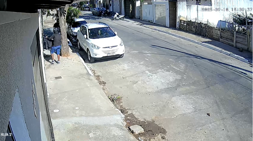 Imagem de destaque do post: Câmeras flagraram falsos entregadores que mataram mulher em MG; veja