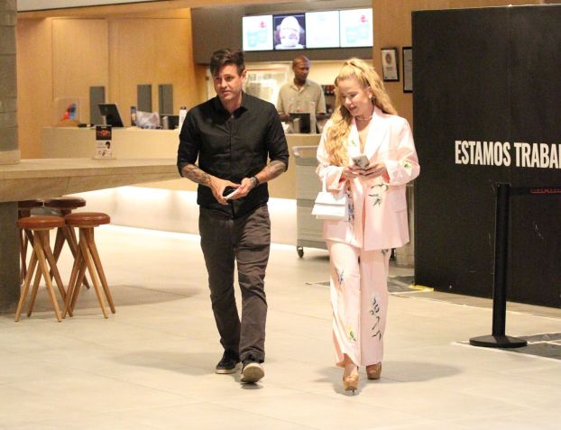 Dado Dolabella é clicado com suposta nova namorada em cinema de shopping do Rio de Janeiro • EDSON DOUGLAS/ AgNews