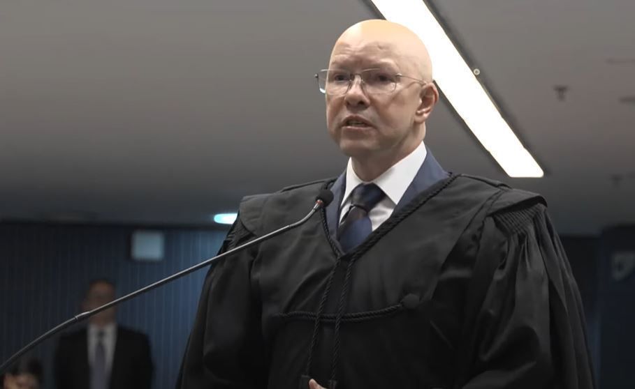 Demóstenes Torres, advogado de Almir Garnier