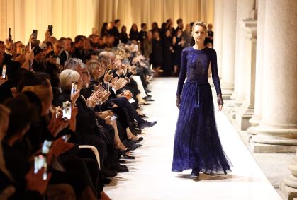 Semana de Moda de Milão apresenta a última coleção de Giorgio Armani