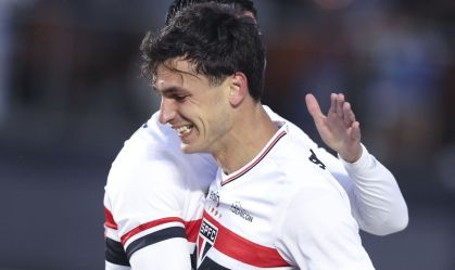 Atacante do São Paulo passa por cirurgia no joelho; entenda