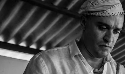 Diogo Nogueira celebra trajetória de 4 anos no Candomblé