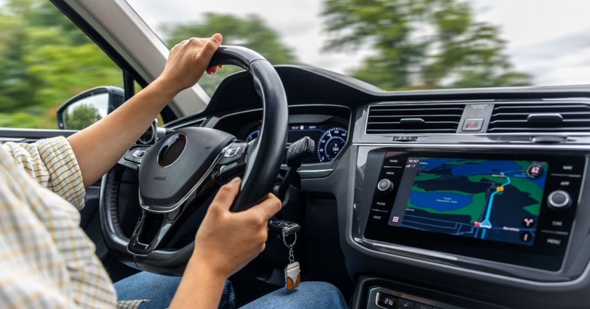 Carros com piloto automático: o que é a tecnologia e como usar?