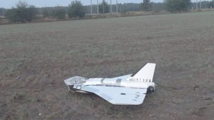 Imagem mostra drone em Czosnowka, Polônia, após suspeita de drones russos terem sido abatidos