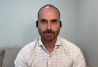 Eduardo Bolsonaro critica relator da anistia e cita possíveis sanções